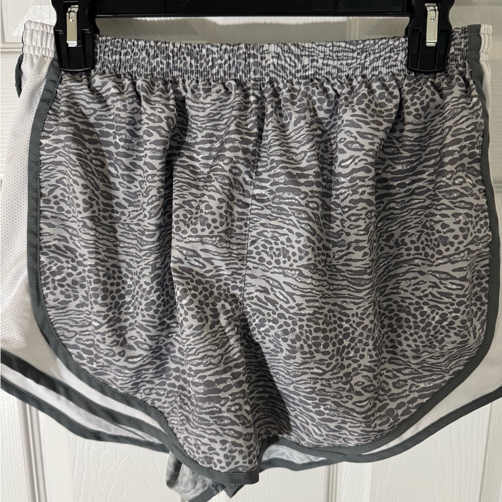 Nike Gray Athletic Shorts Lightweight Moisture-Wicking